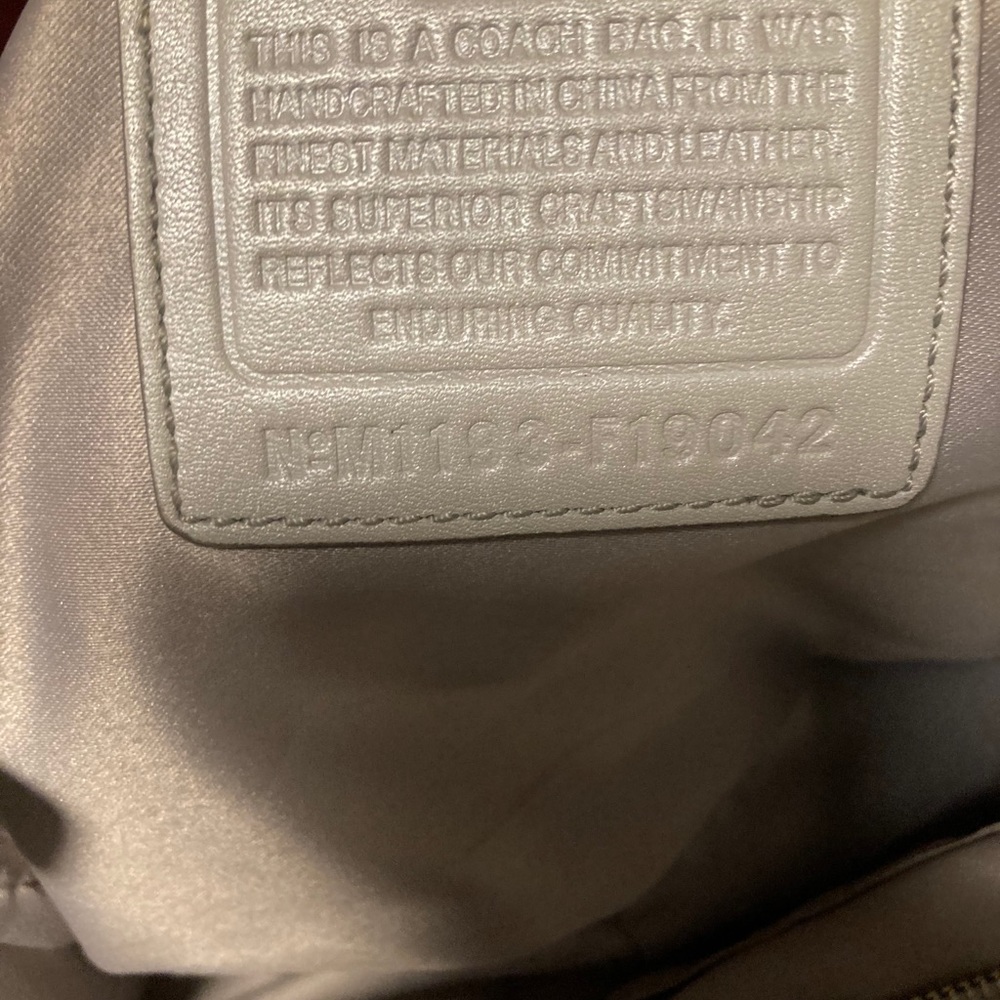 Coach purse - Picture 2 of 6